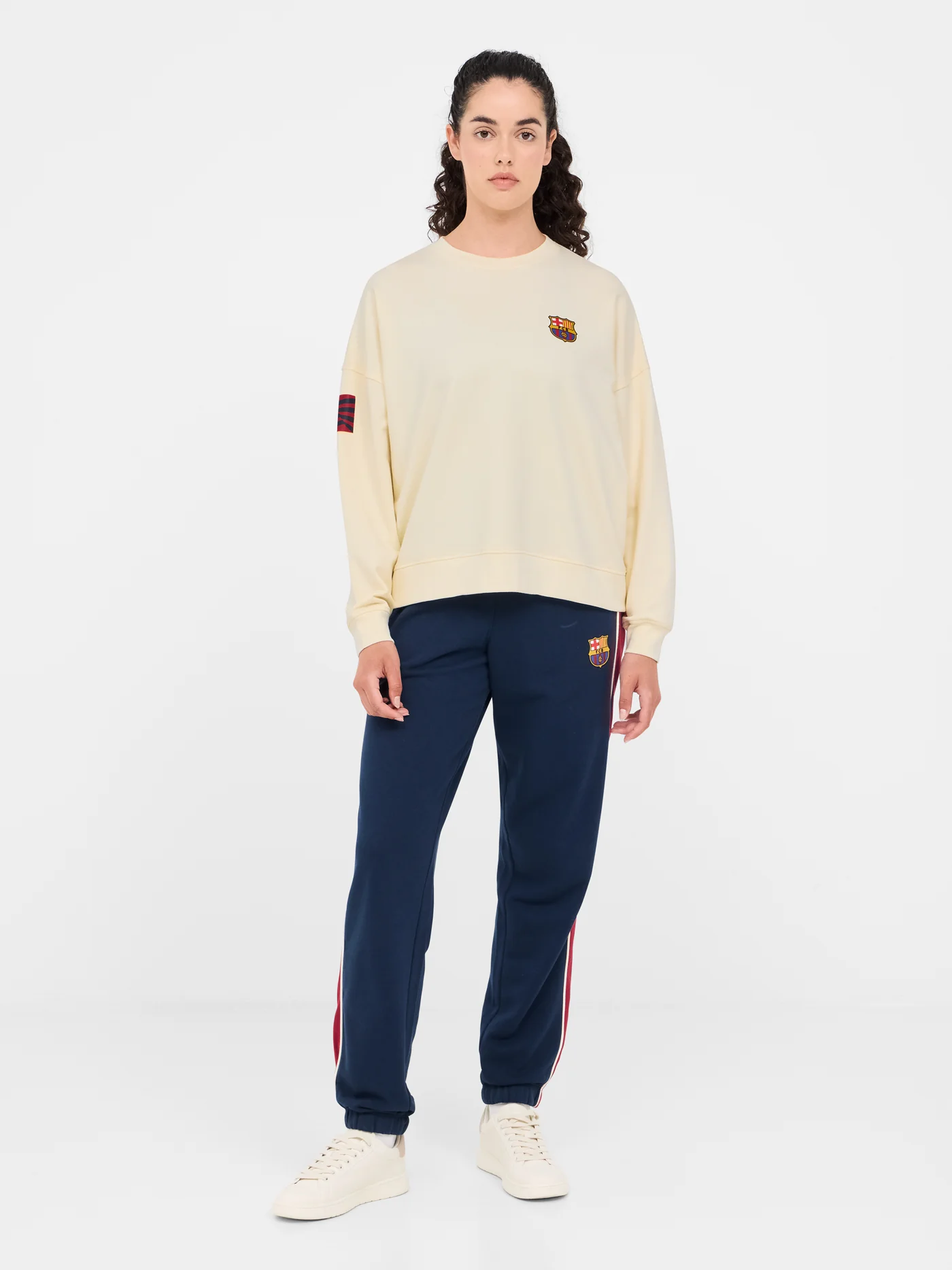 Sweatshirt beige Barça  - Woman - Image 3