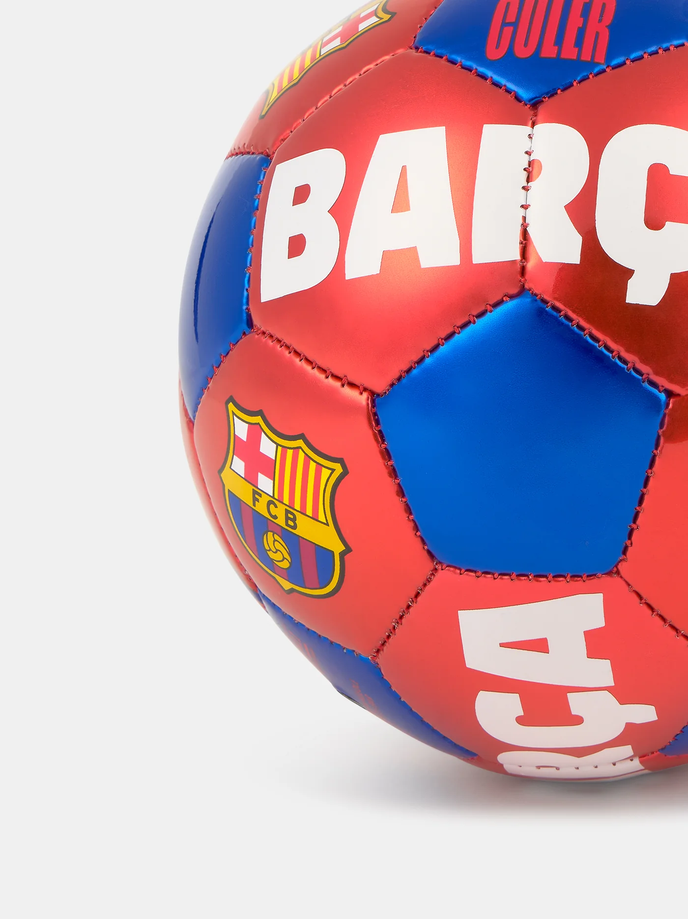Ball with crest - Image 3
