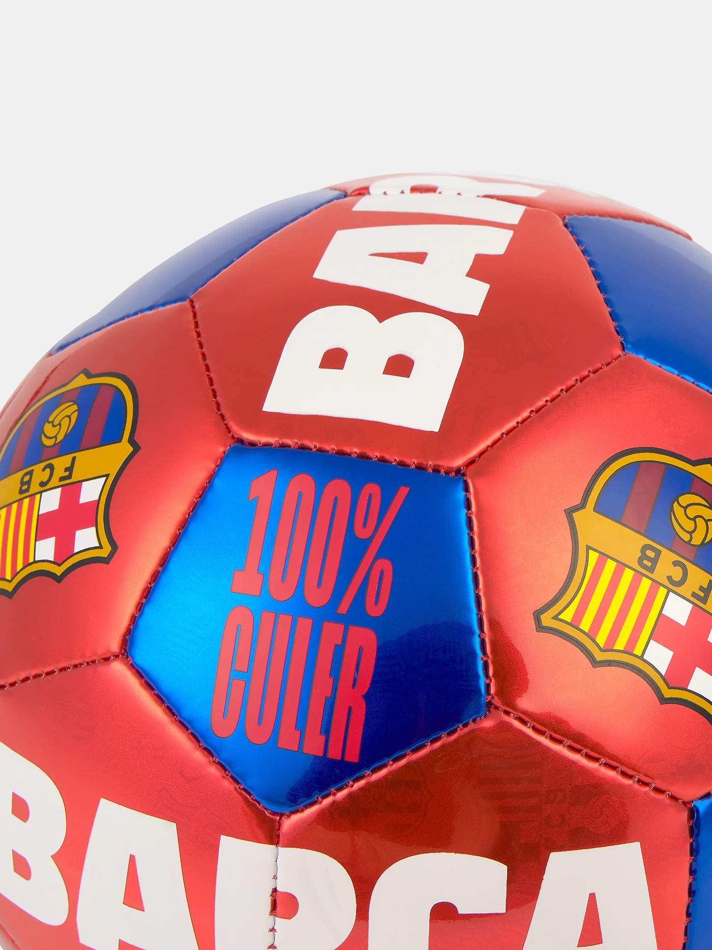 Ball with crest - Image 4
