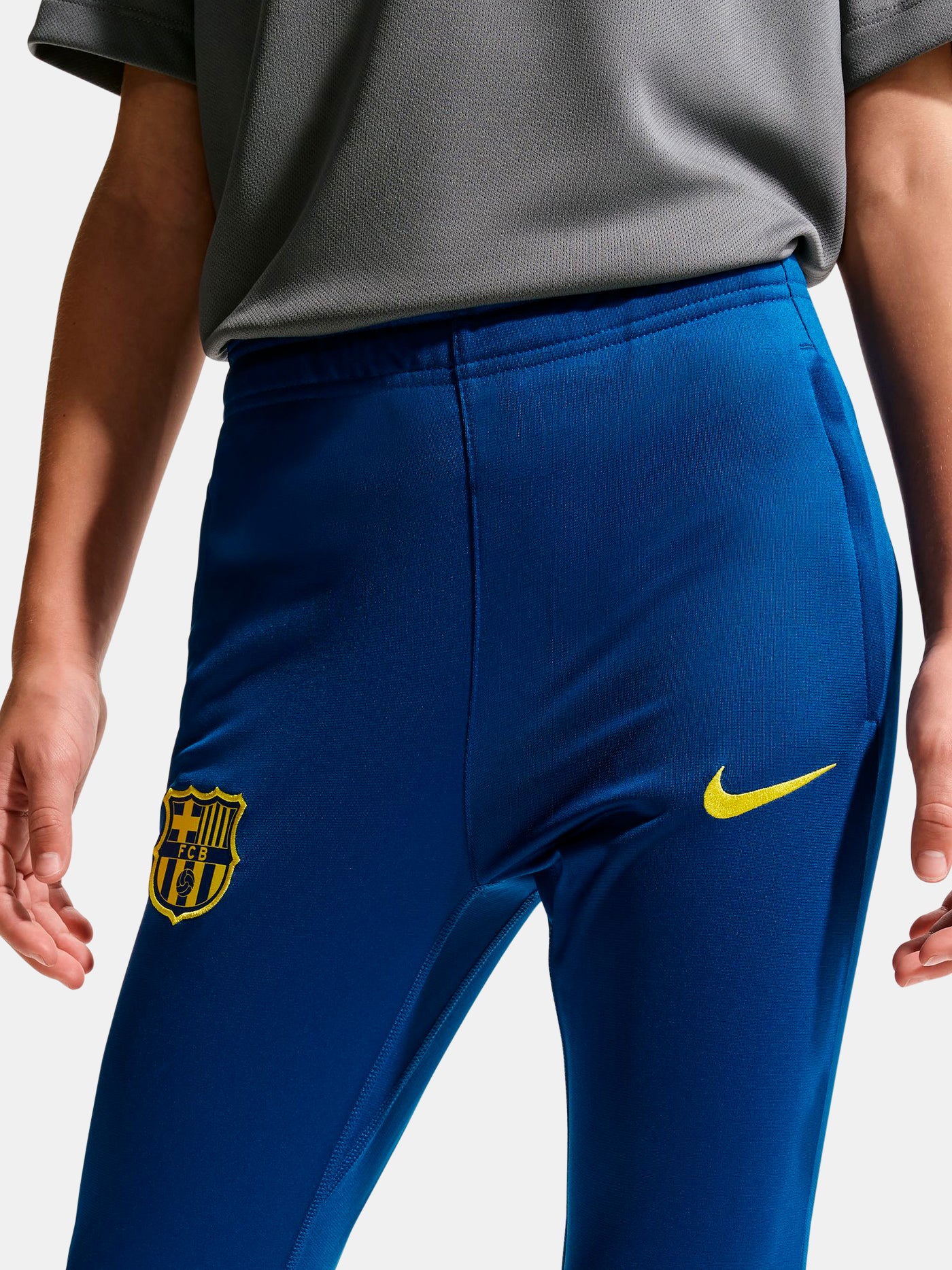 Tracksuit Junior FC Barcelona 25/26 Fourth Kit - Image 5