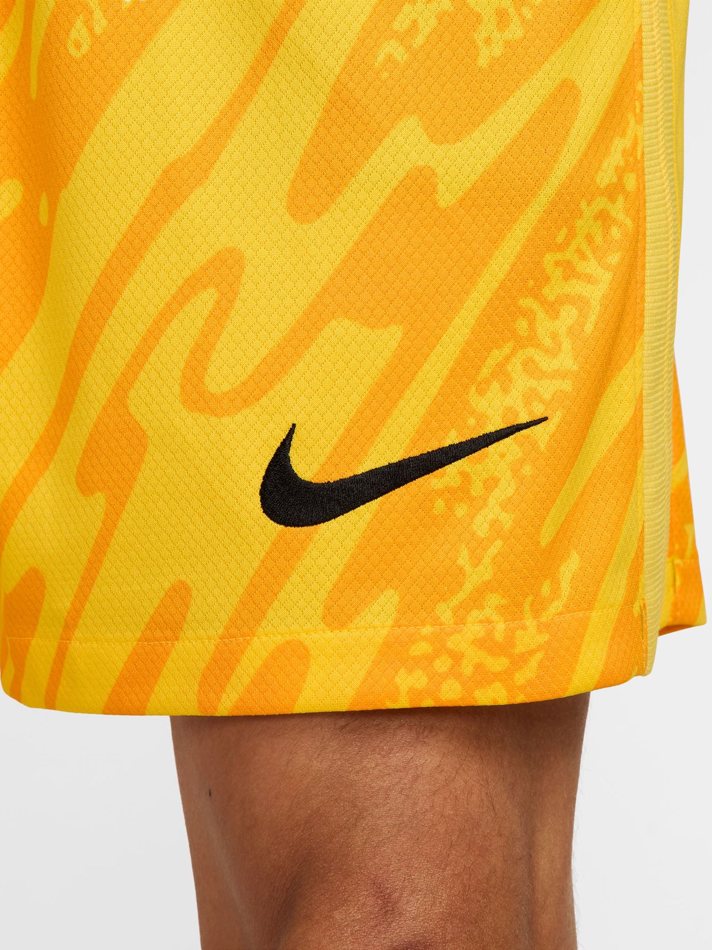 FC Barcelona Goalkeeper away shorts 24/25 - Image 5
