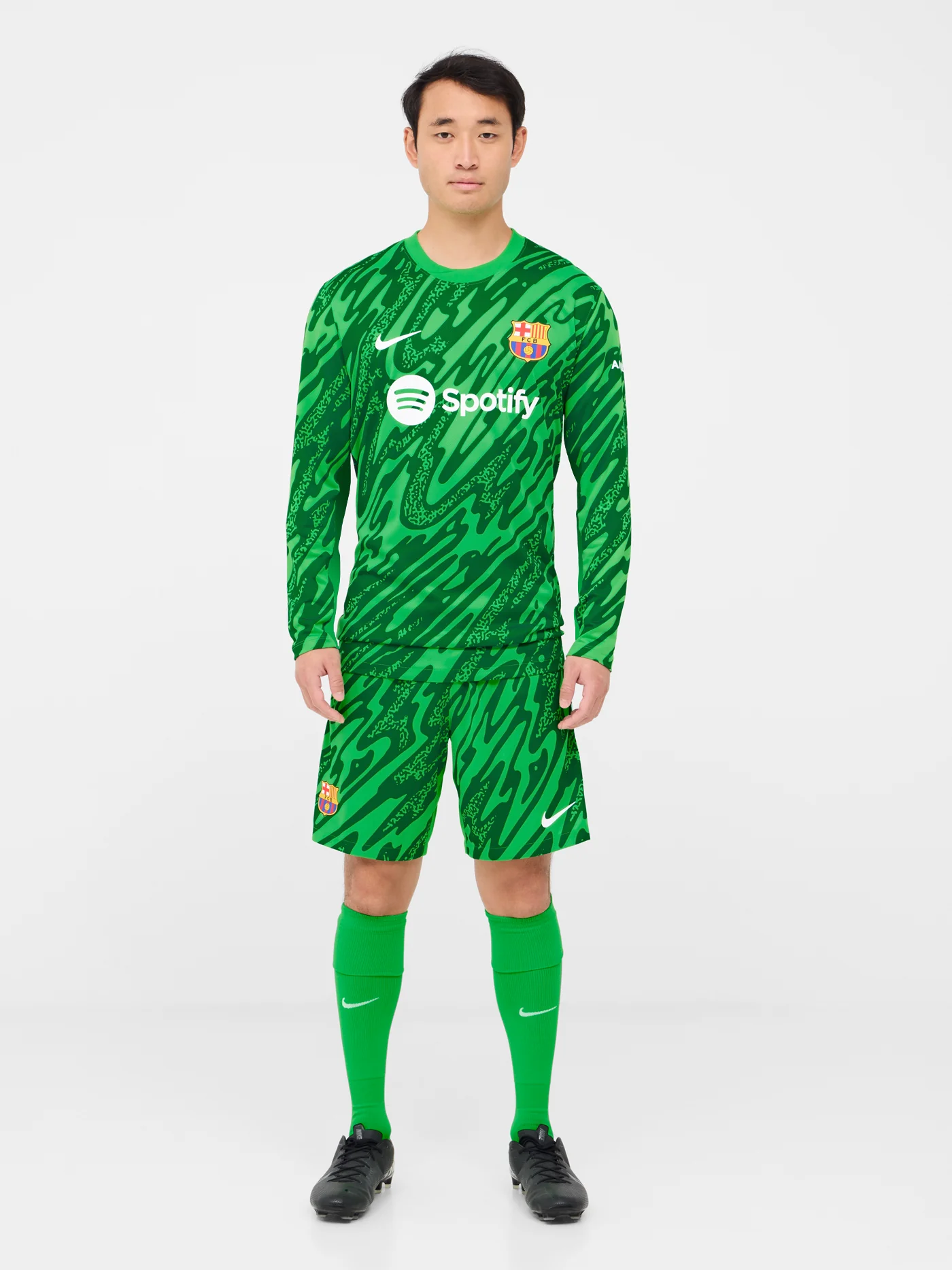 FC Barcelona Goalkeeper shorts 24/25 - Image 5