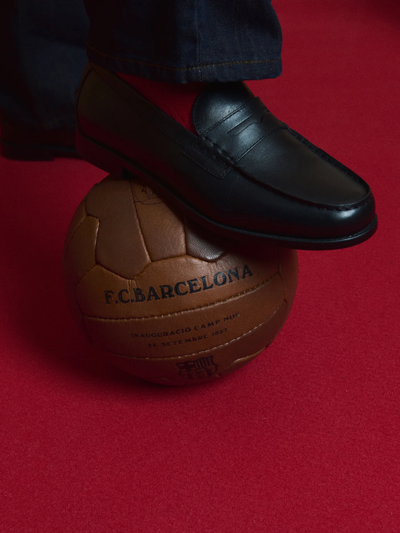 FC Barcelona Historic Ball - Image 3
