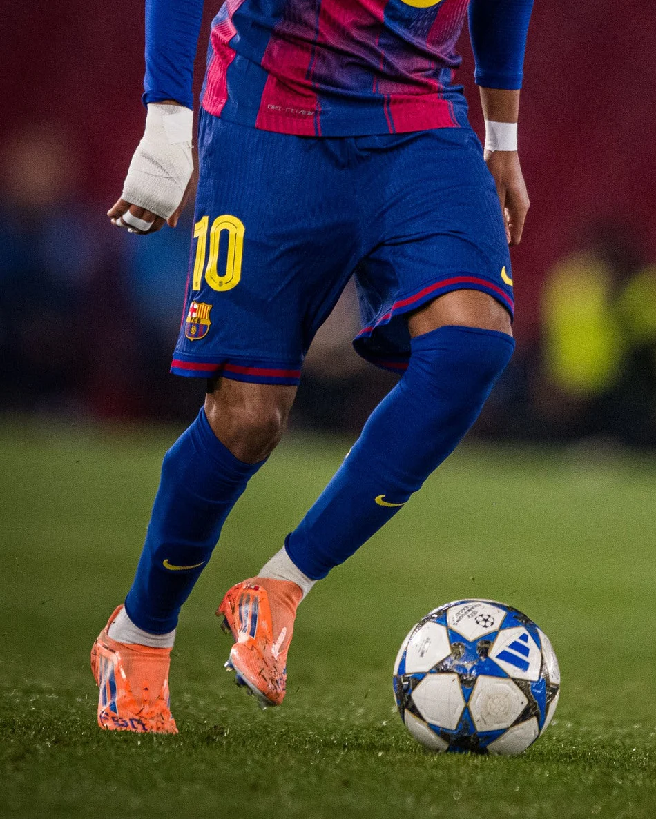 LAMINE YAMAL | Shorts home 25/26 FC Barcelona - Image 4
