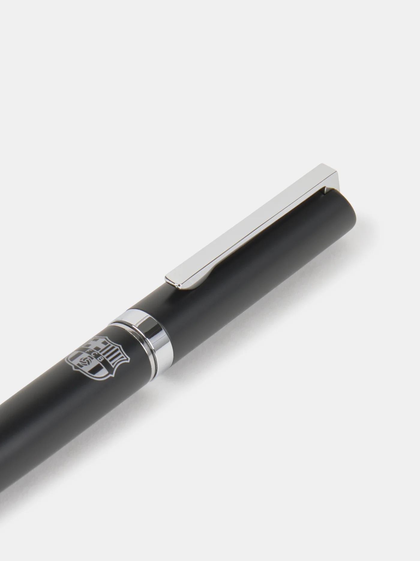 FC Barcelona metal pen with case - Image 3