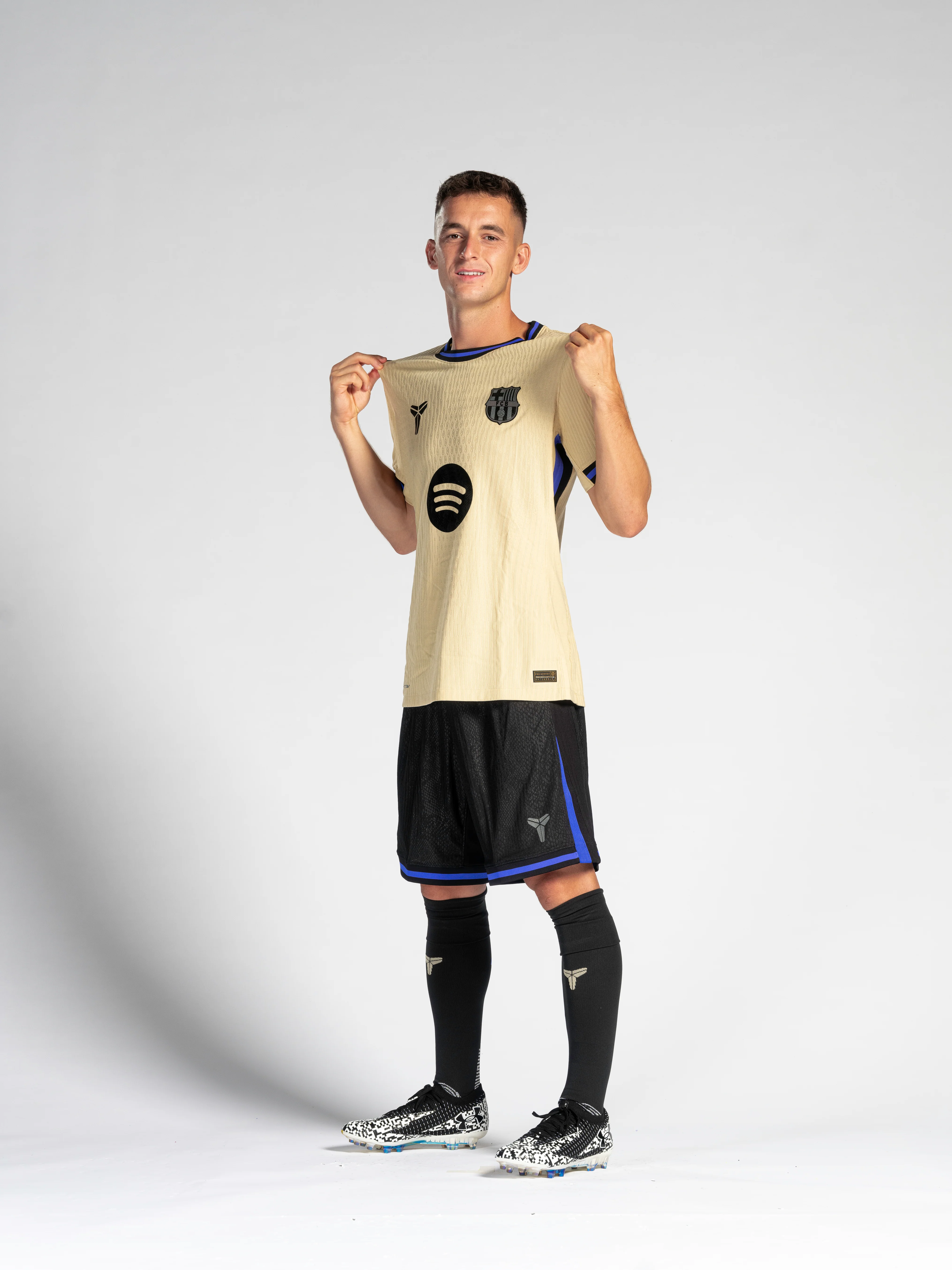 M. CASADÓ | La Liga Men's away jersey 25/26 FC Barcelona x Kobe Bryant - Player's Edition