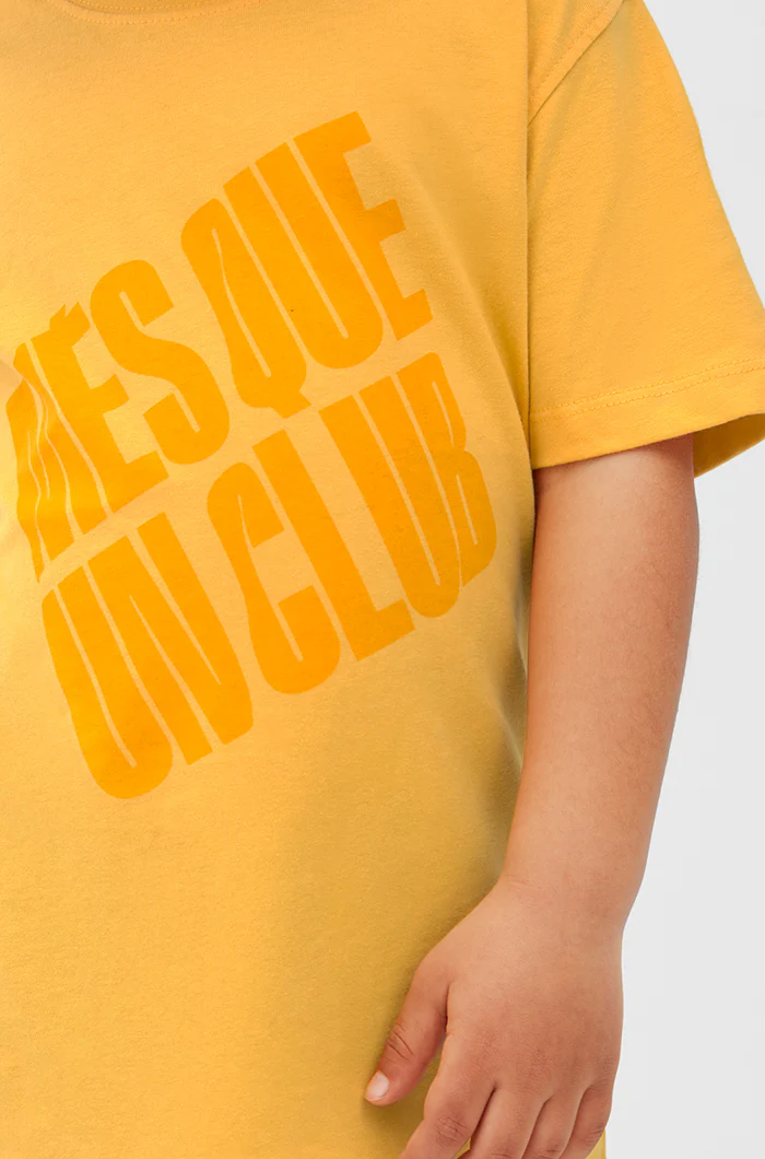 “Més que un club” Shirt – Junior - Image 5