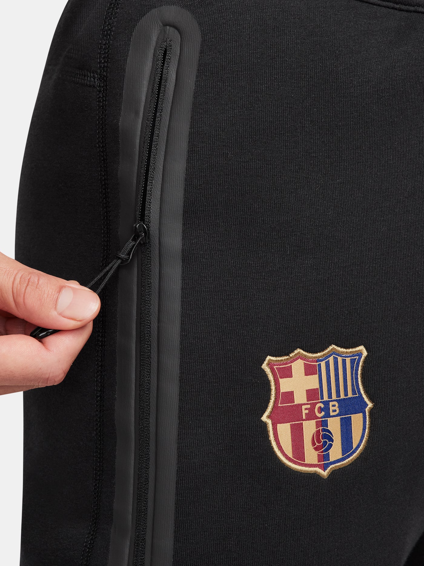 Pants tech fleece crest black Barça Nike - Image 5