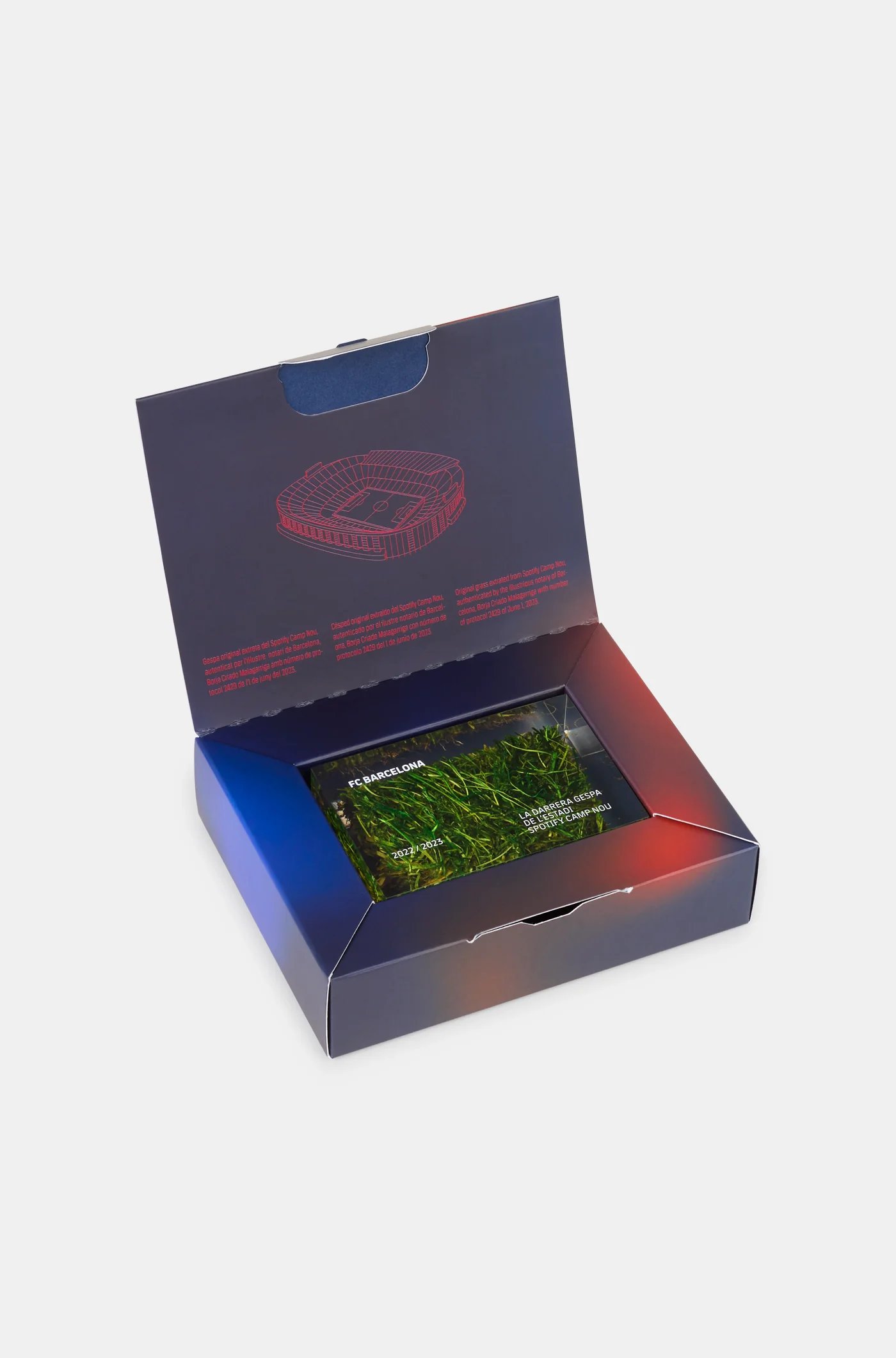 Methacrylate with grass from the last pitch at Spotify Camp Nou - Image 3