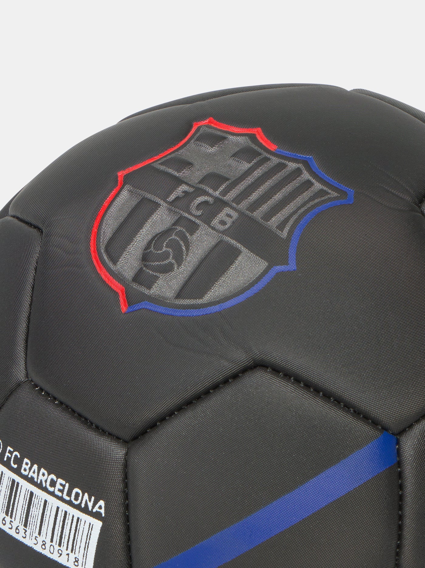 Small ball away - Image 4