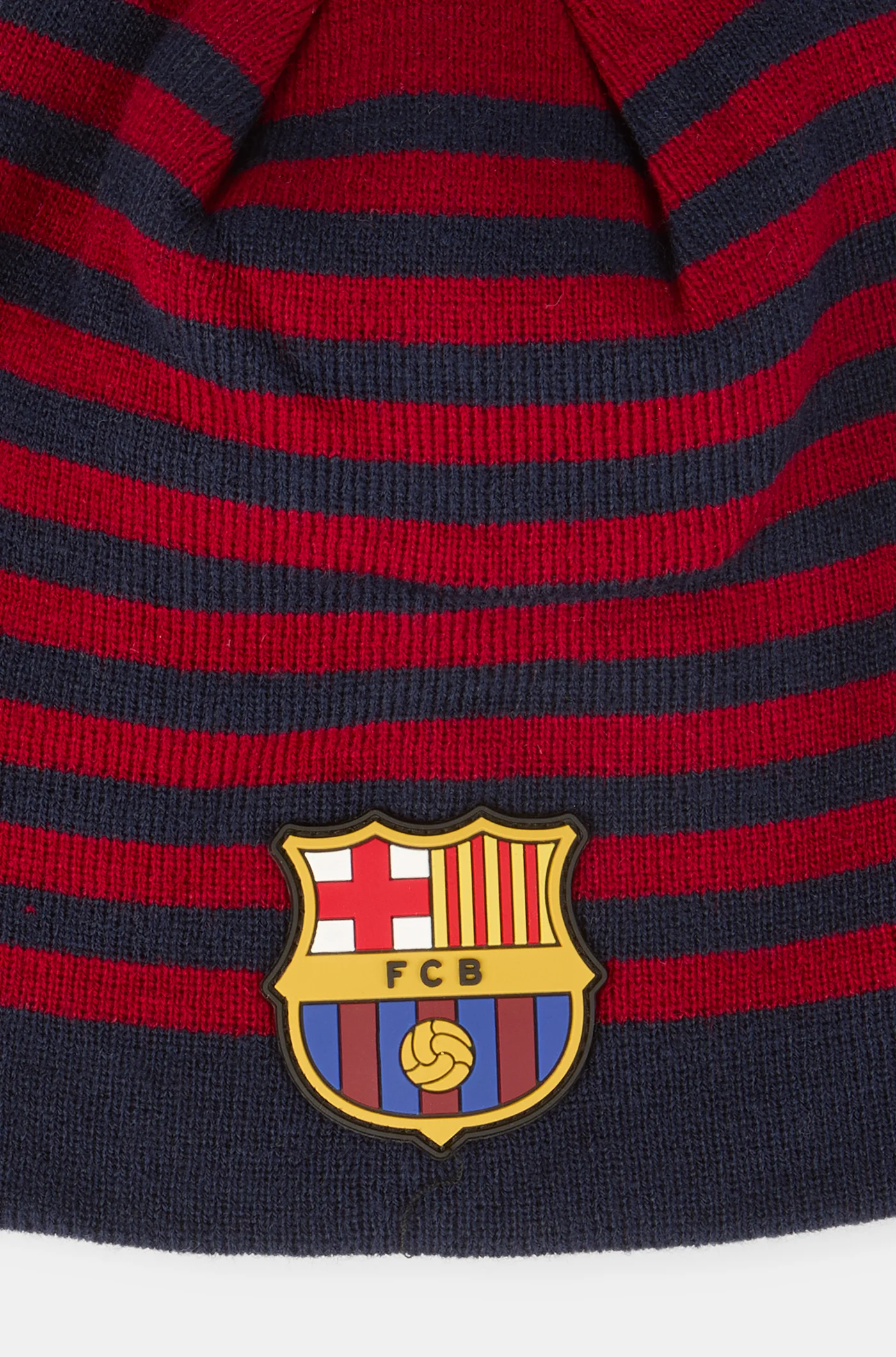 FC Barcelona knitted cap with crest - Image 3