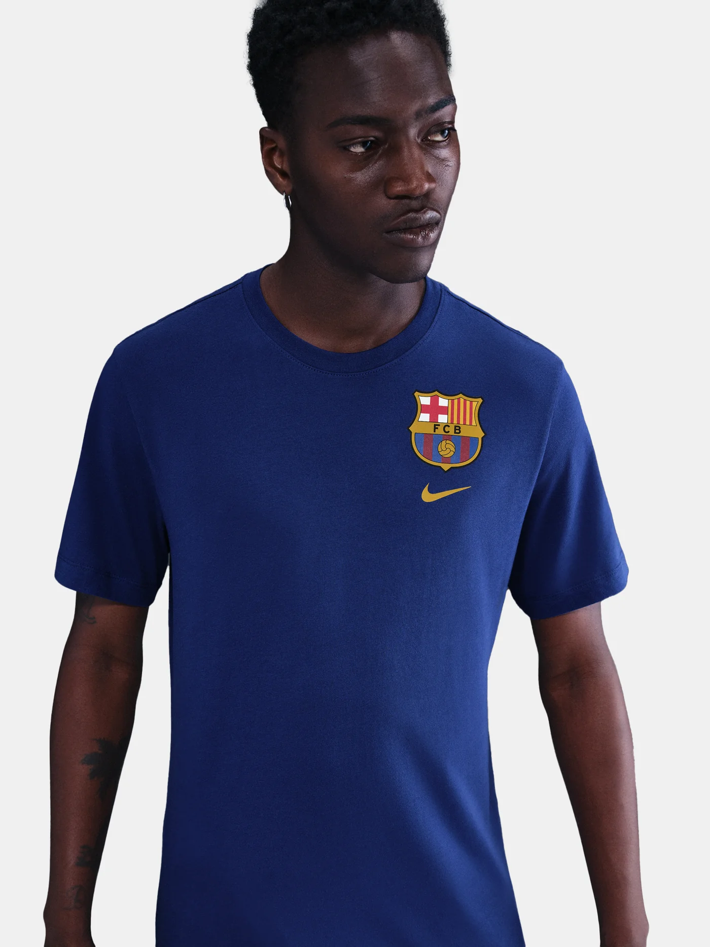 Tee Nike Barça shield - Image 3