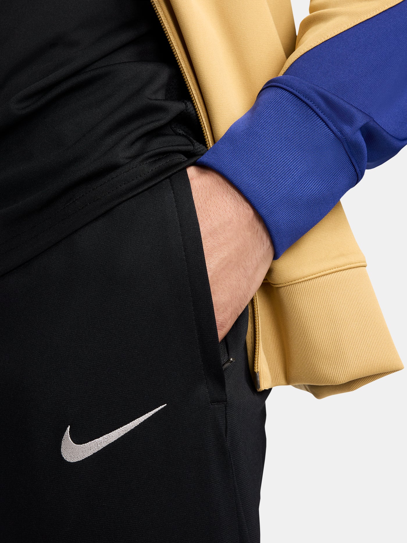 Tracksuit coach FC Barcelona 24/25 - Image 8