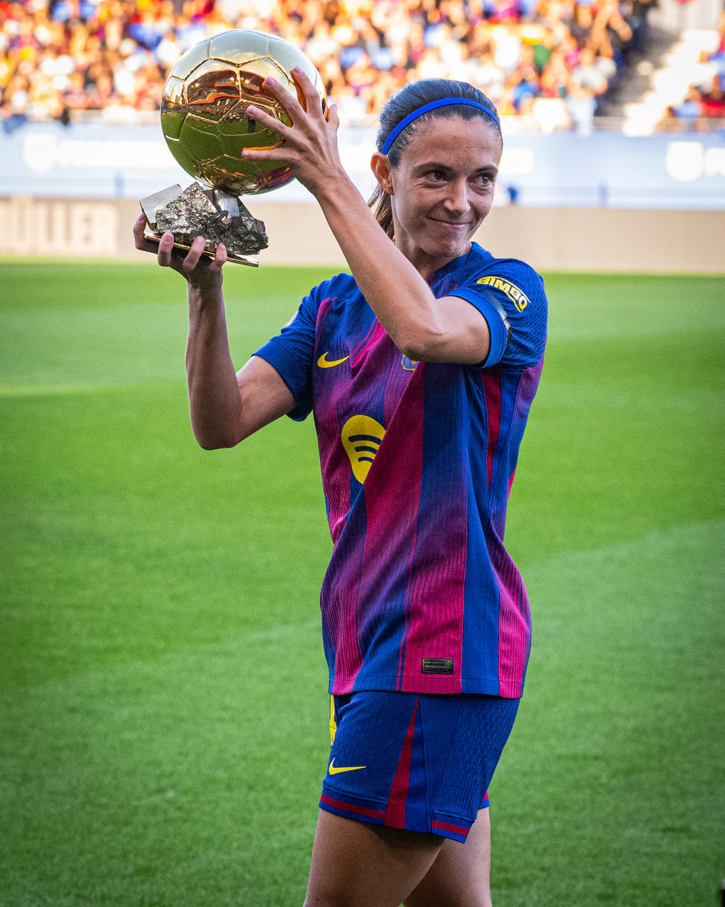 AITANA | UWCL Women's home jersey 25/26 FC Barcelona - Player's Edition - Image 7
