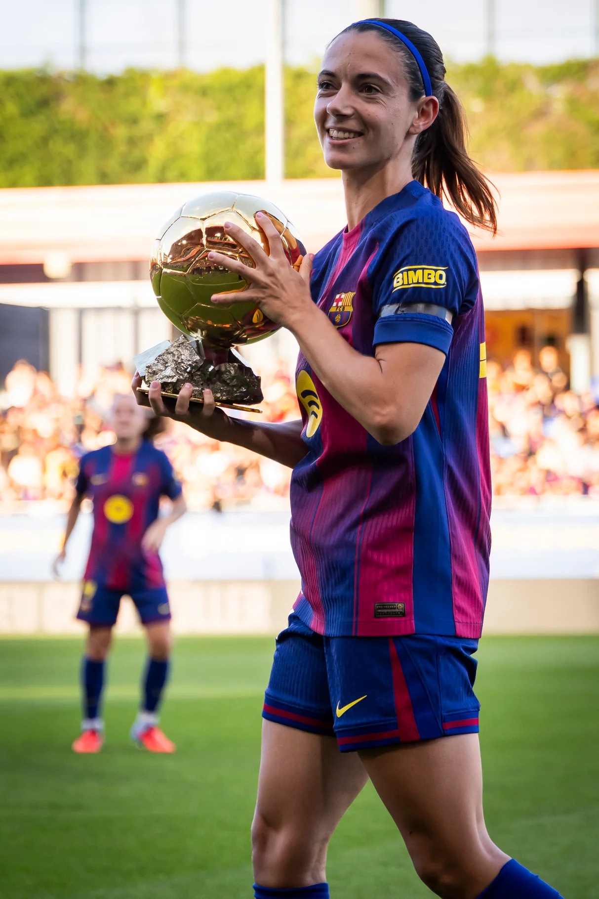 AITANA | UWCL Women's home jersey 25/26 FC Barcelona - Player's Edition - Image 9